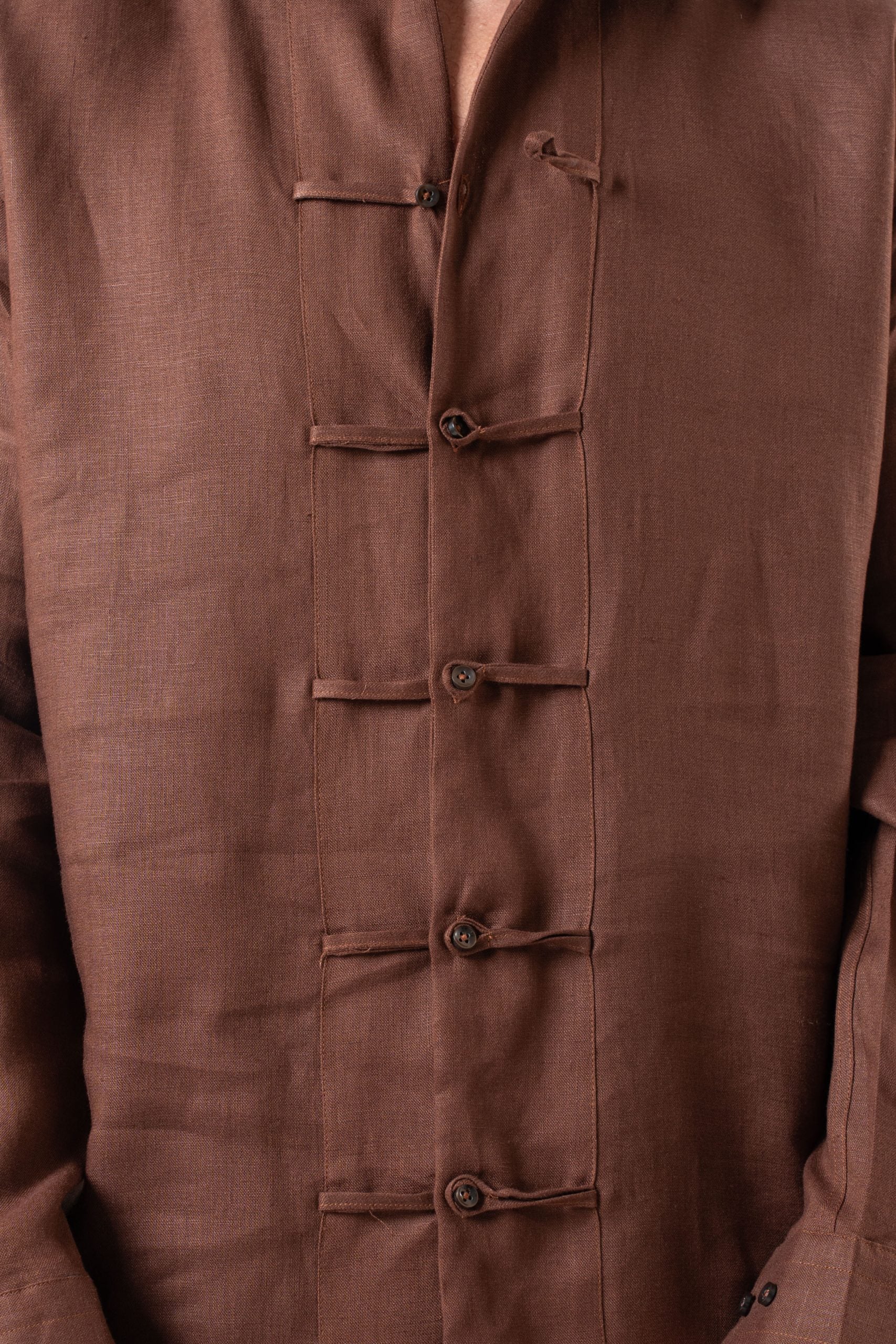 Camicia in Lino con Alamari in 100% Lino Moro