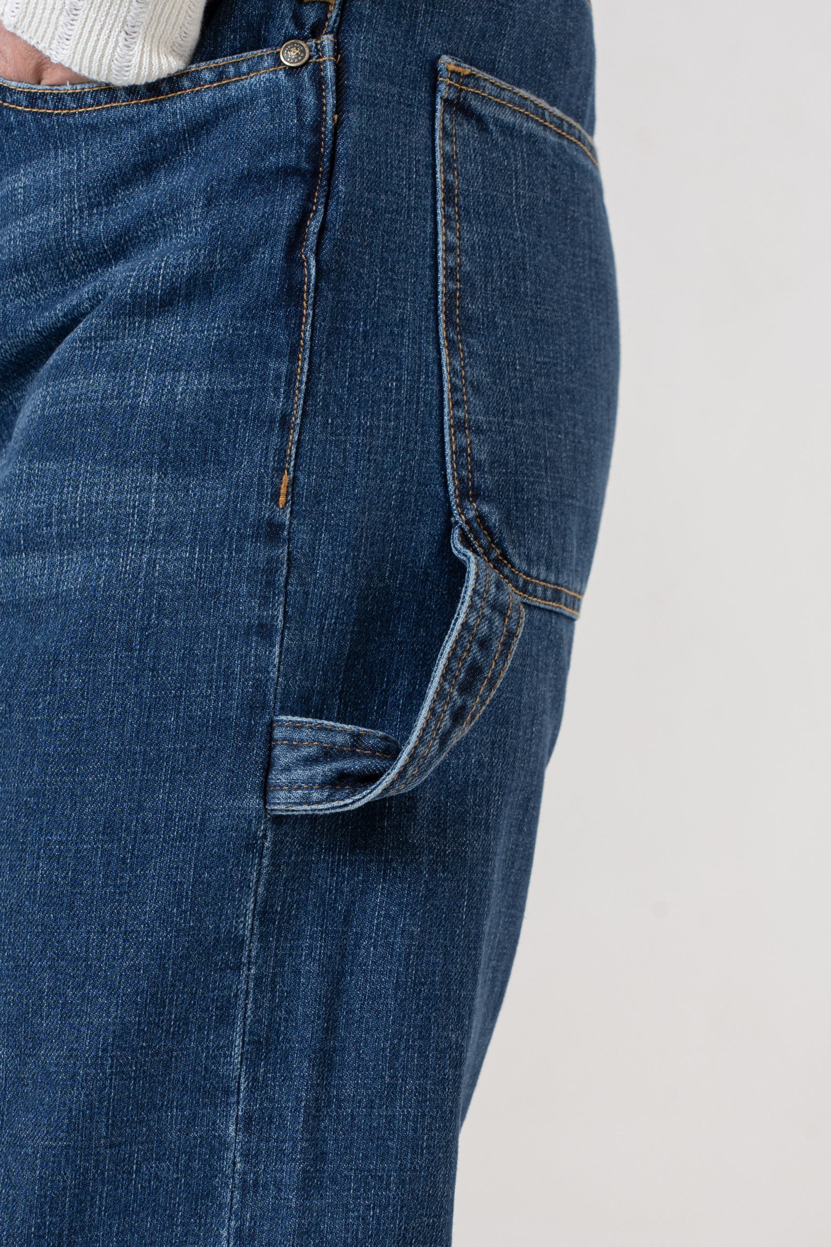 Salopette in Jeans Vita Alta e Fondo Ampio Lavaggio Scuro