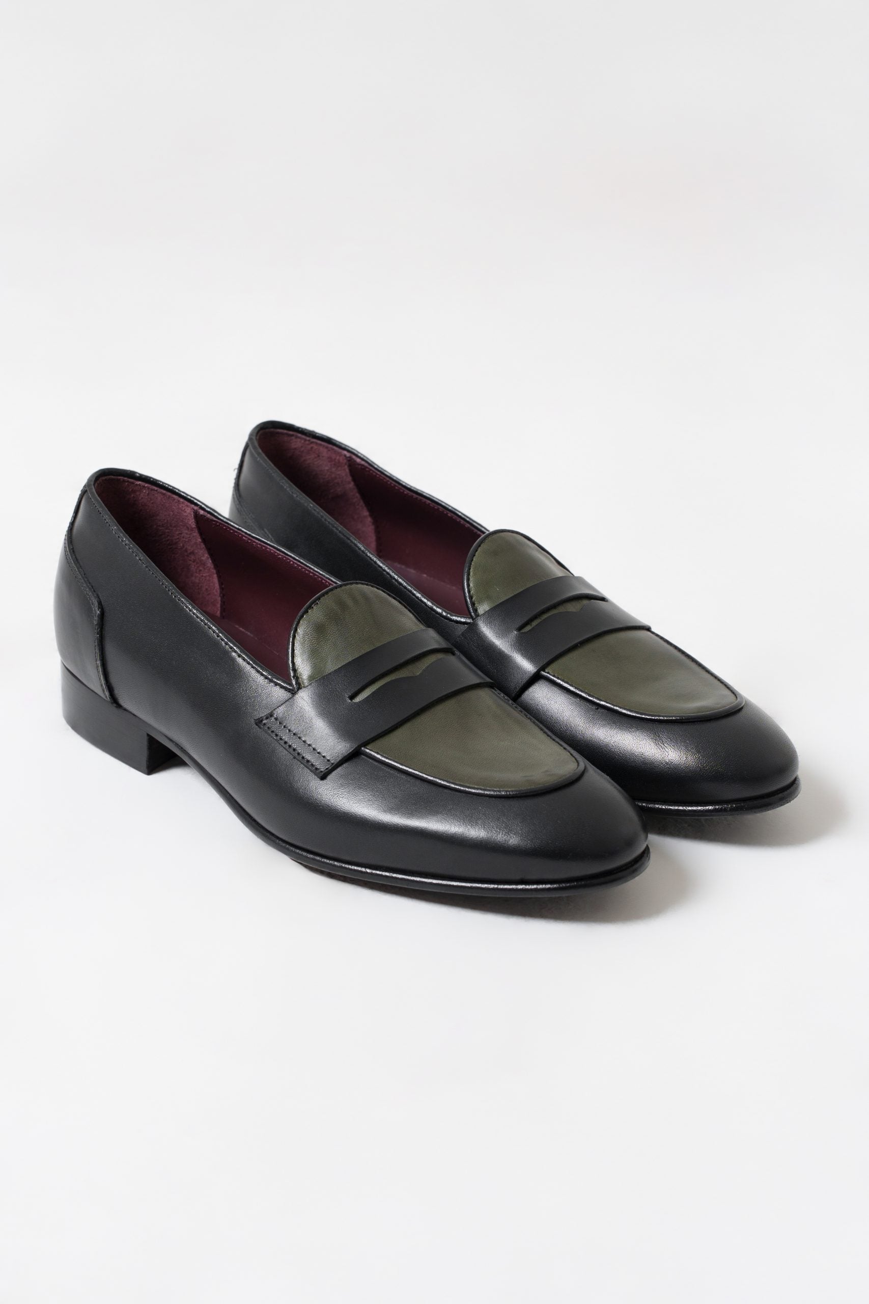 Mocassino Penny Loafer Nera con Vaschetta Verde