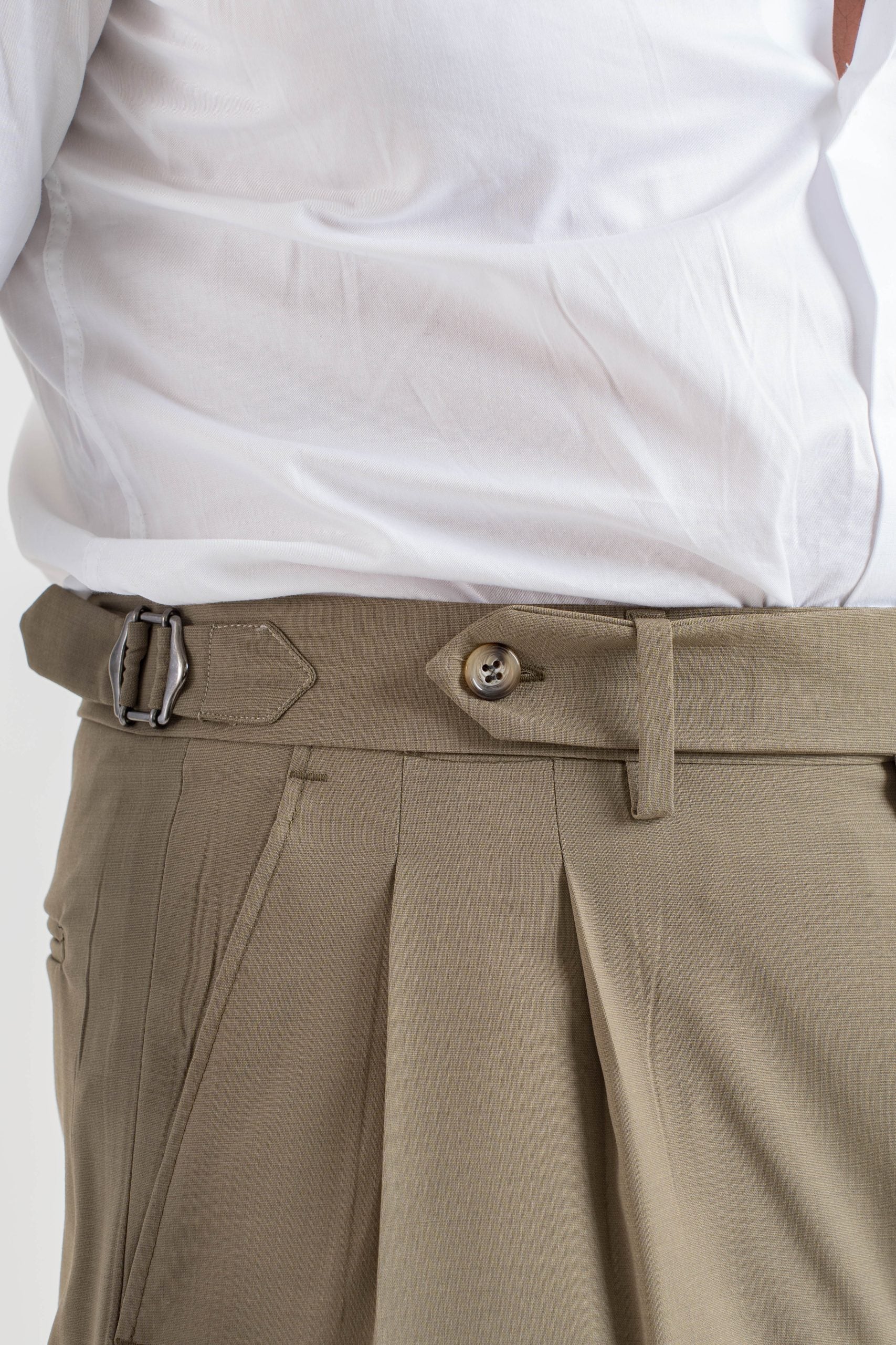 Pantalone Fondo Ampio e Fibbie Laterali Kaki Nairobi