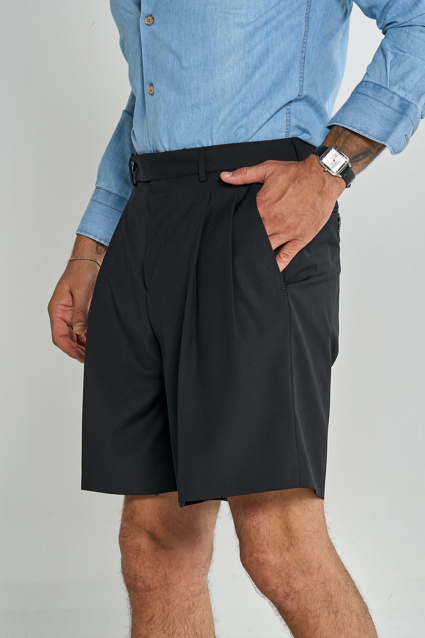 Bermuda Cinta Lunga con Passanti Nero Milano