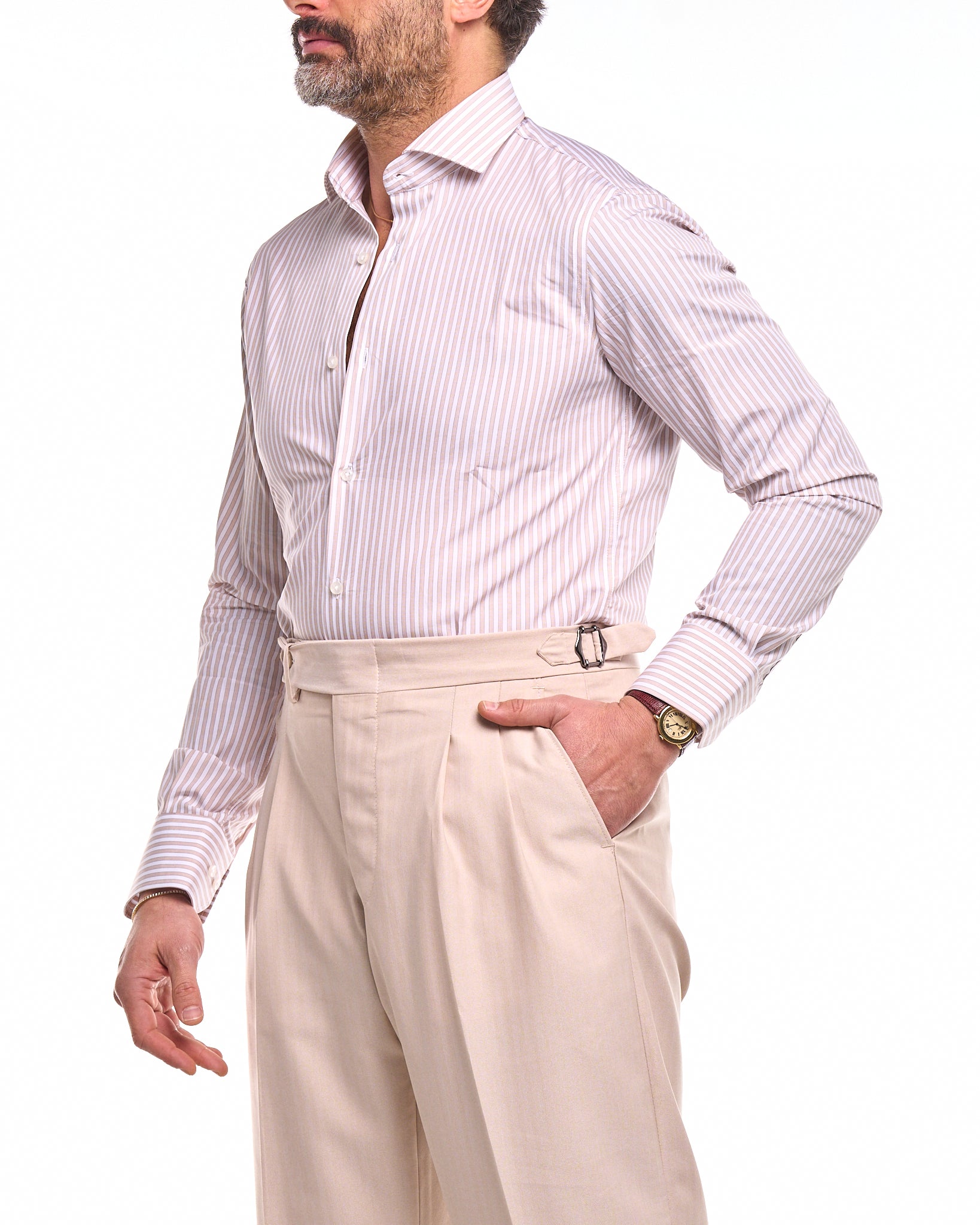 Camisa negra de cuello francés