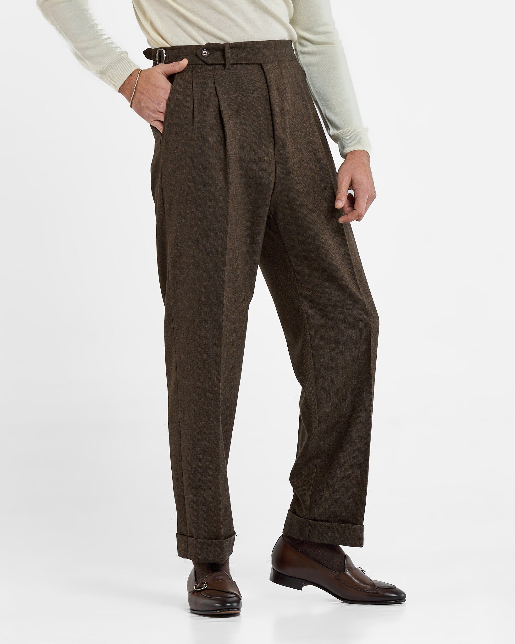 Pantalone Fondo Ampio e Fibbie Laterali in Flanella Spigato Marrone Courmayeur