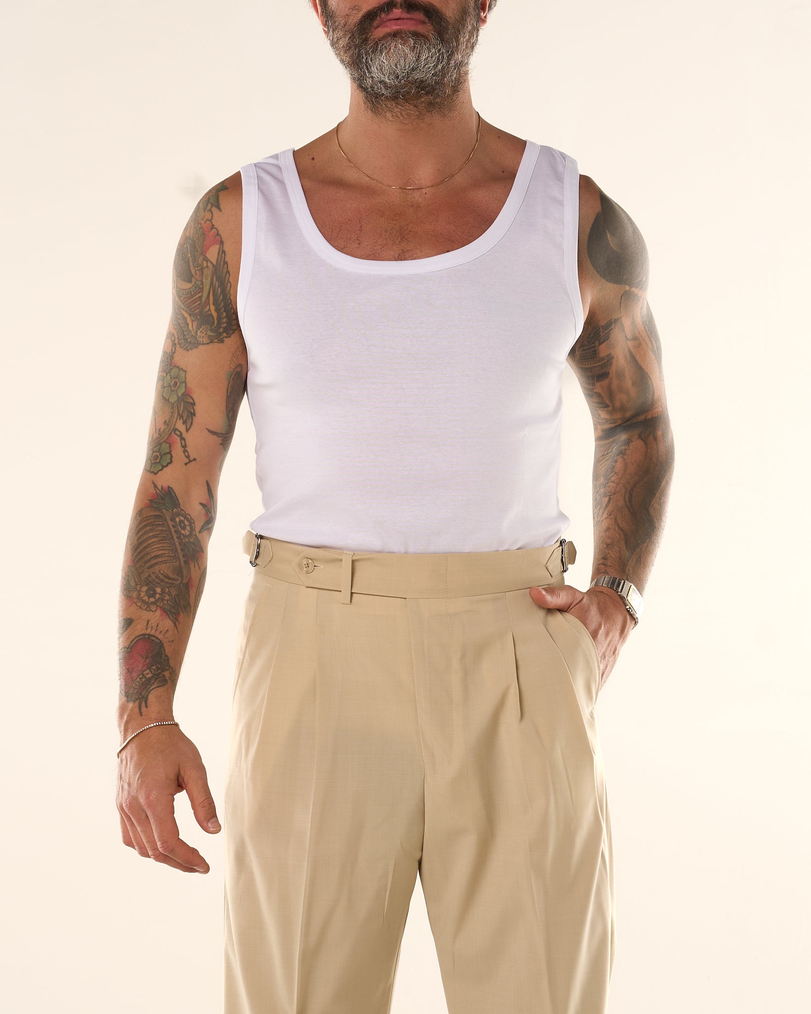 Camiseta de tirantes negra de algodón acanalado