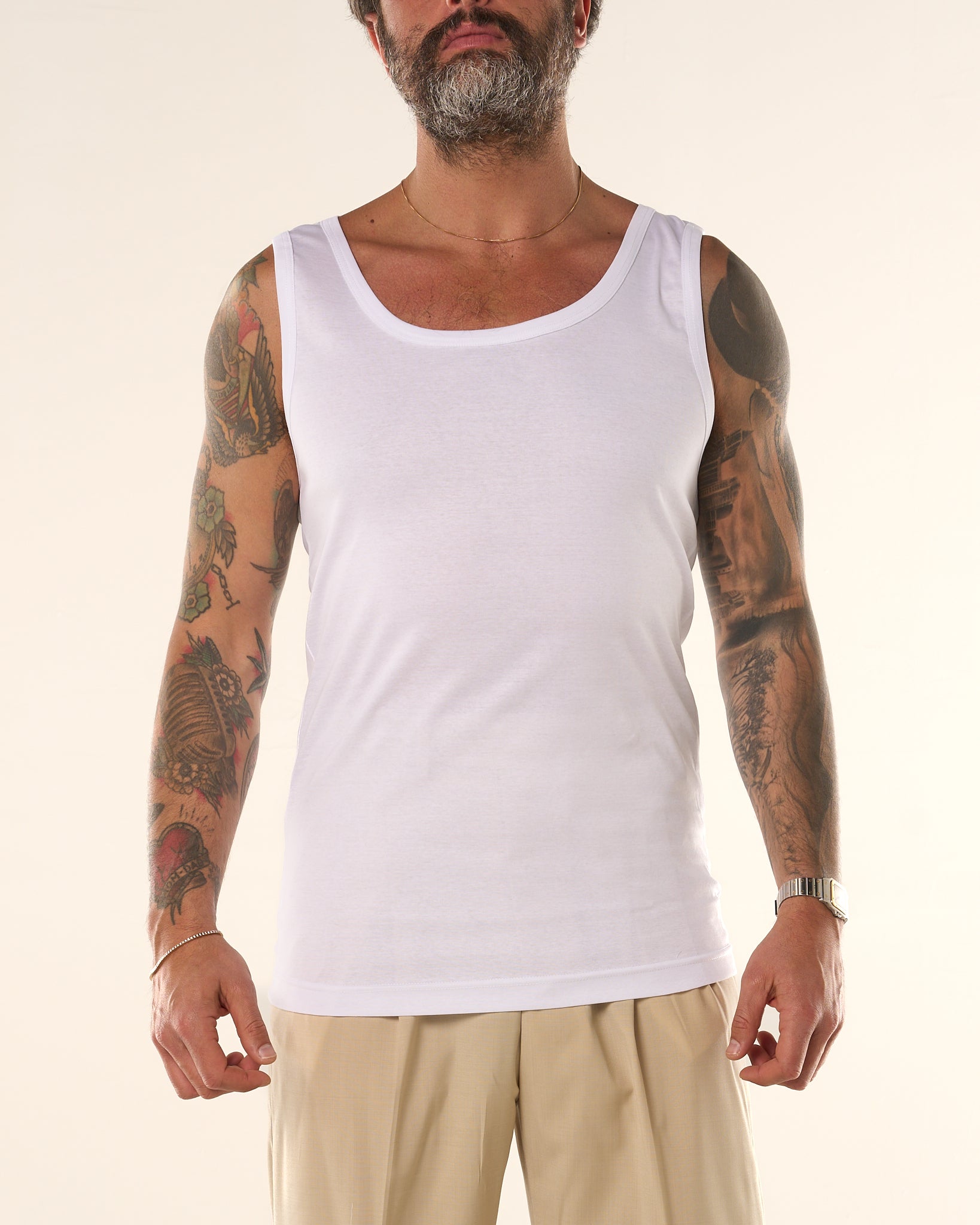 Camiseta de tirantes negra de algodón acanalado