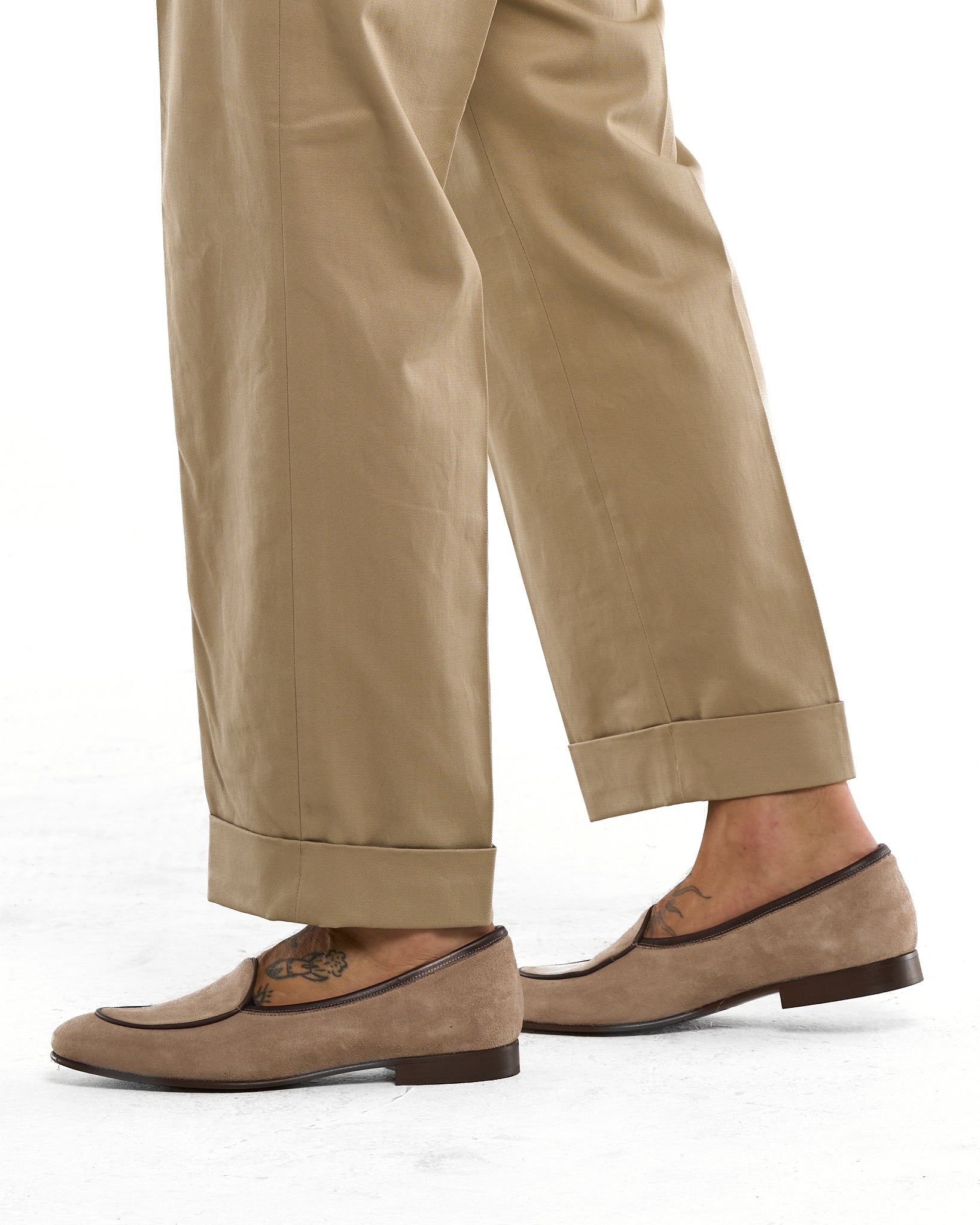 Pantalone Fondo Ampio e Fibbie Laterali in Cotone Beige