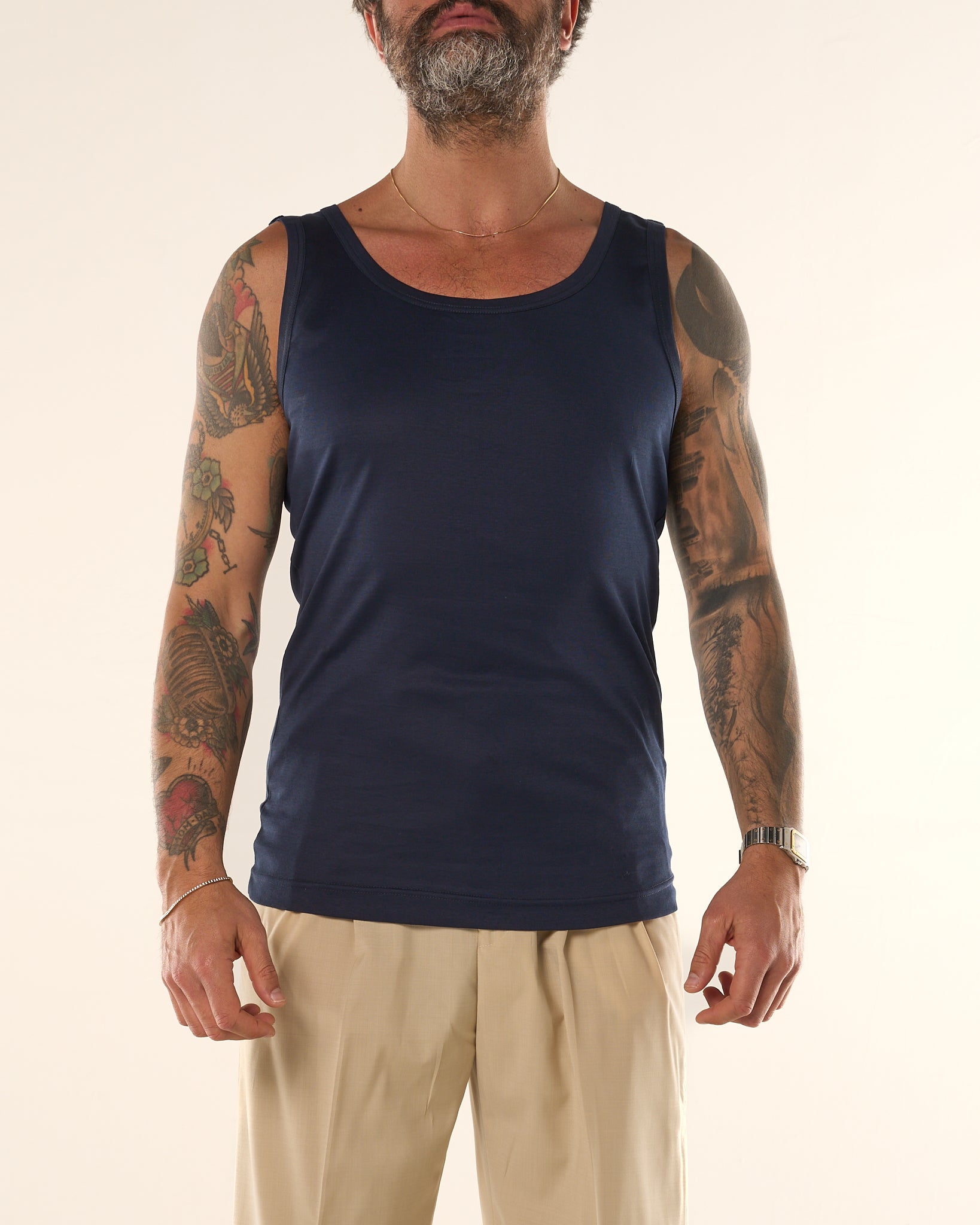 Camiseta de tirantes negra de algodón acanalado