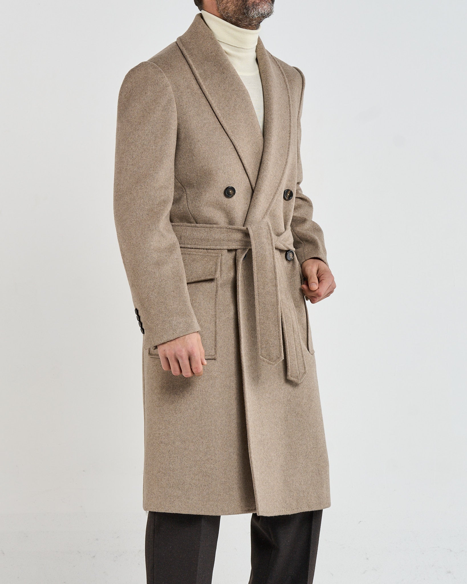 Cappotto Doppiopetto con Rever a Scialle Beige