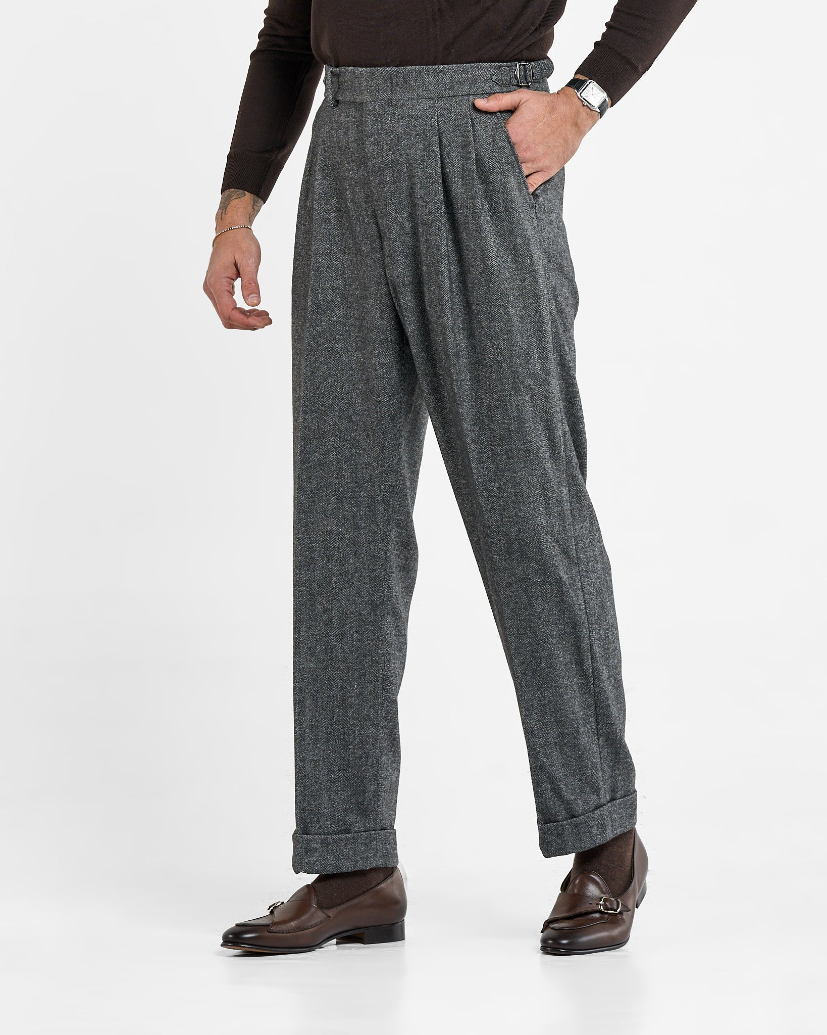 Pantalone Fondo Ampio e Fibbie Laterali in Flanella Spigato Grigio Madonna Di Campiglio