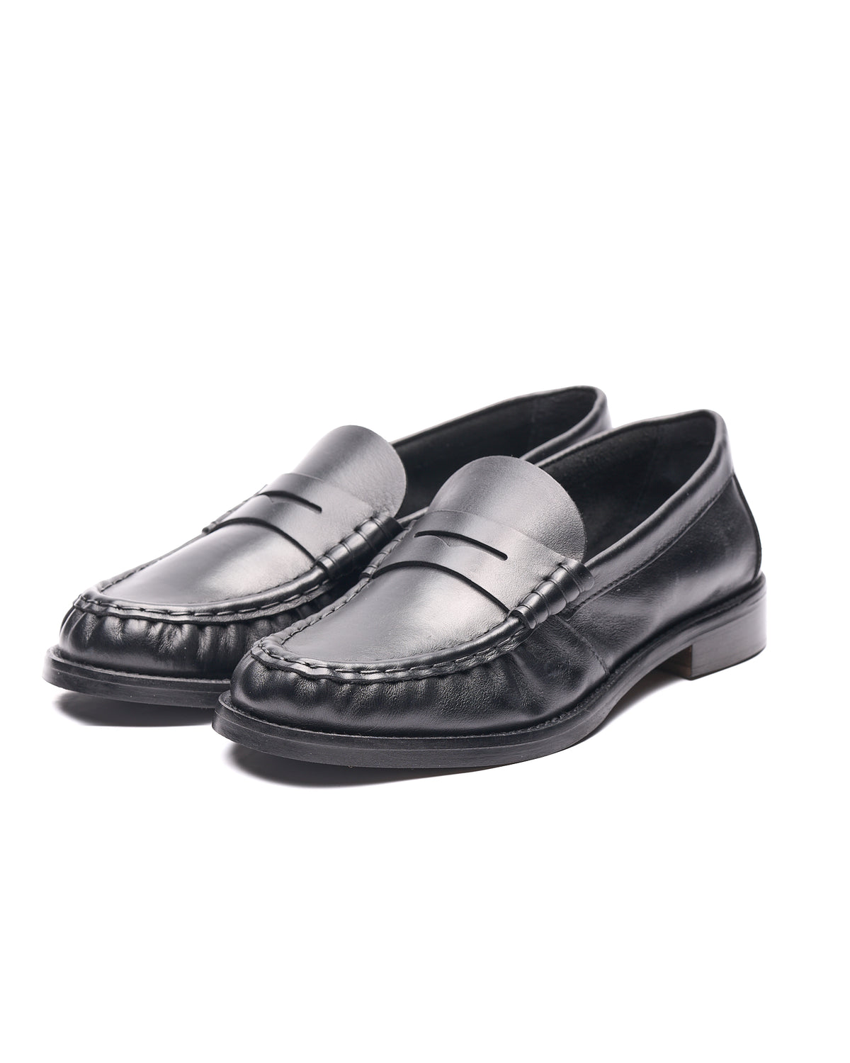 Mocasines de piel negra con detalle fruncido