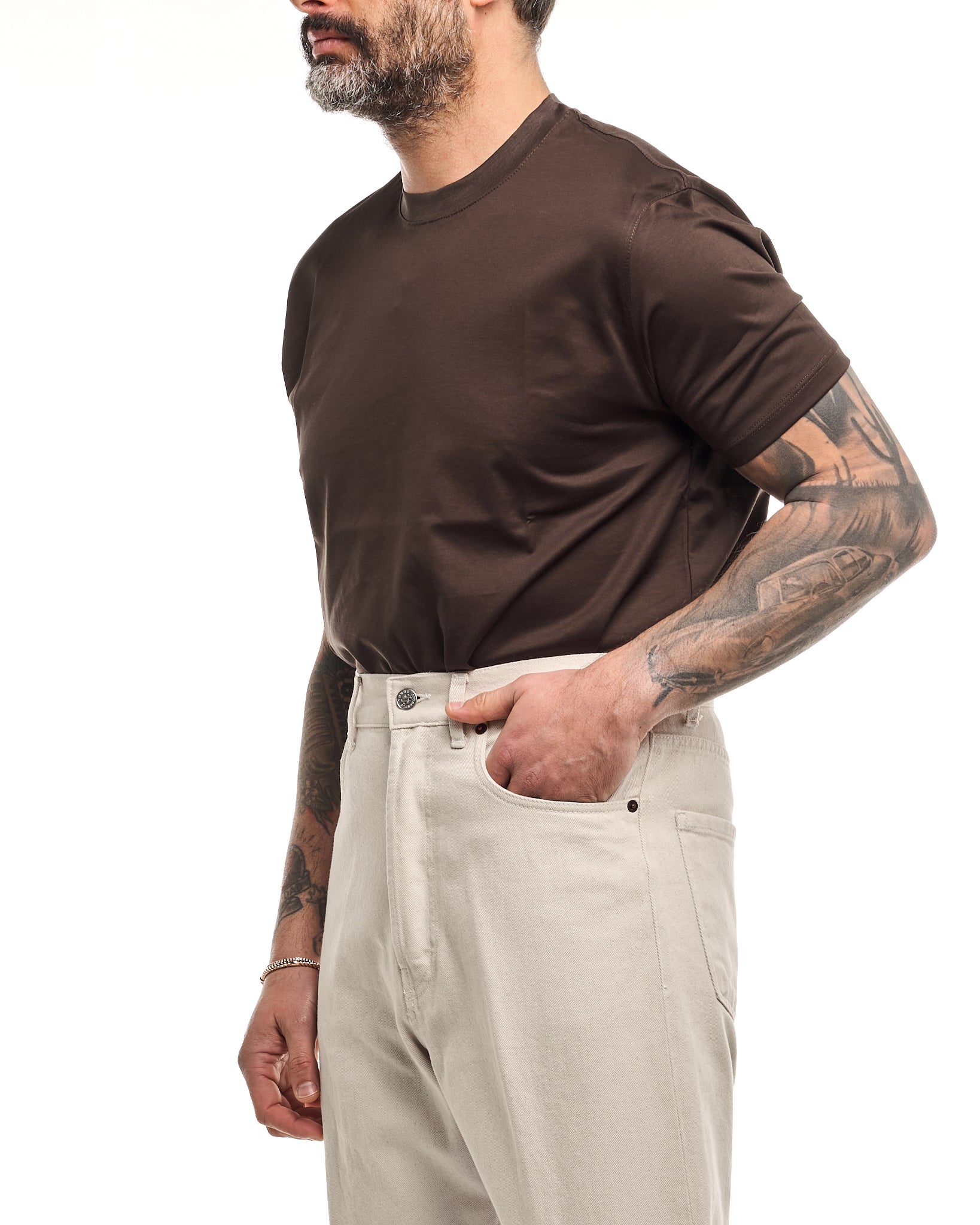 Camiseta normal en color avellana con hilo escocés