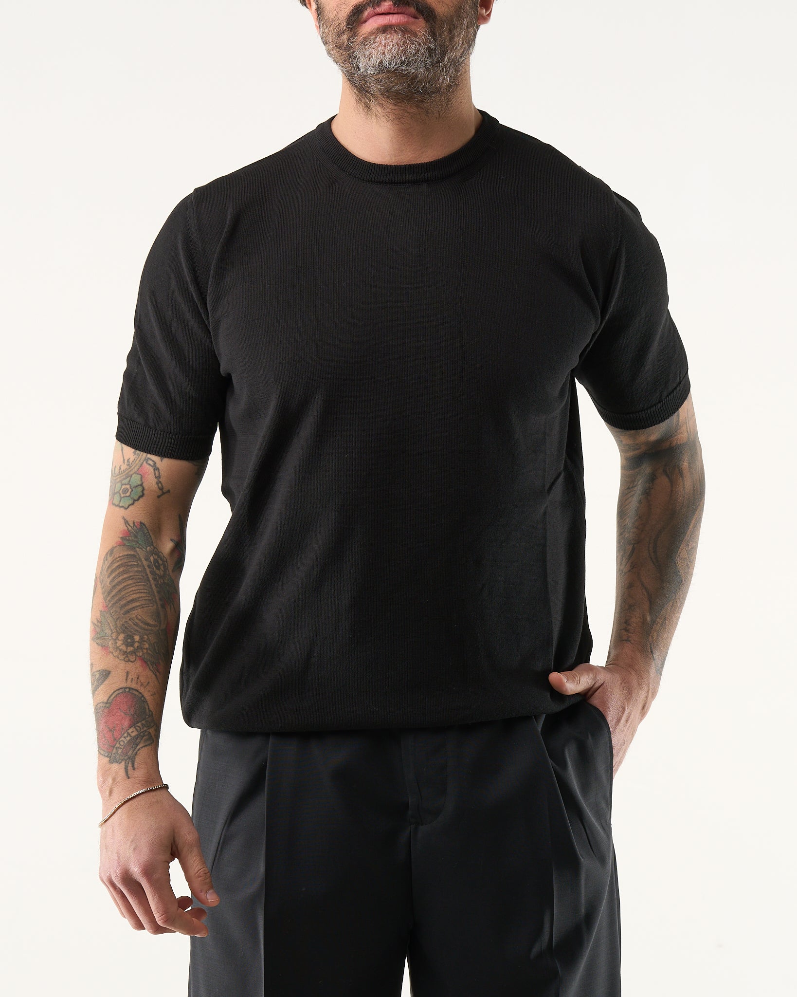 Maglia Girocollo in Filo a Mezza Manica Nero