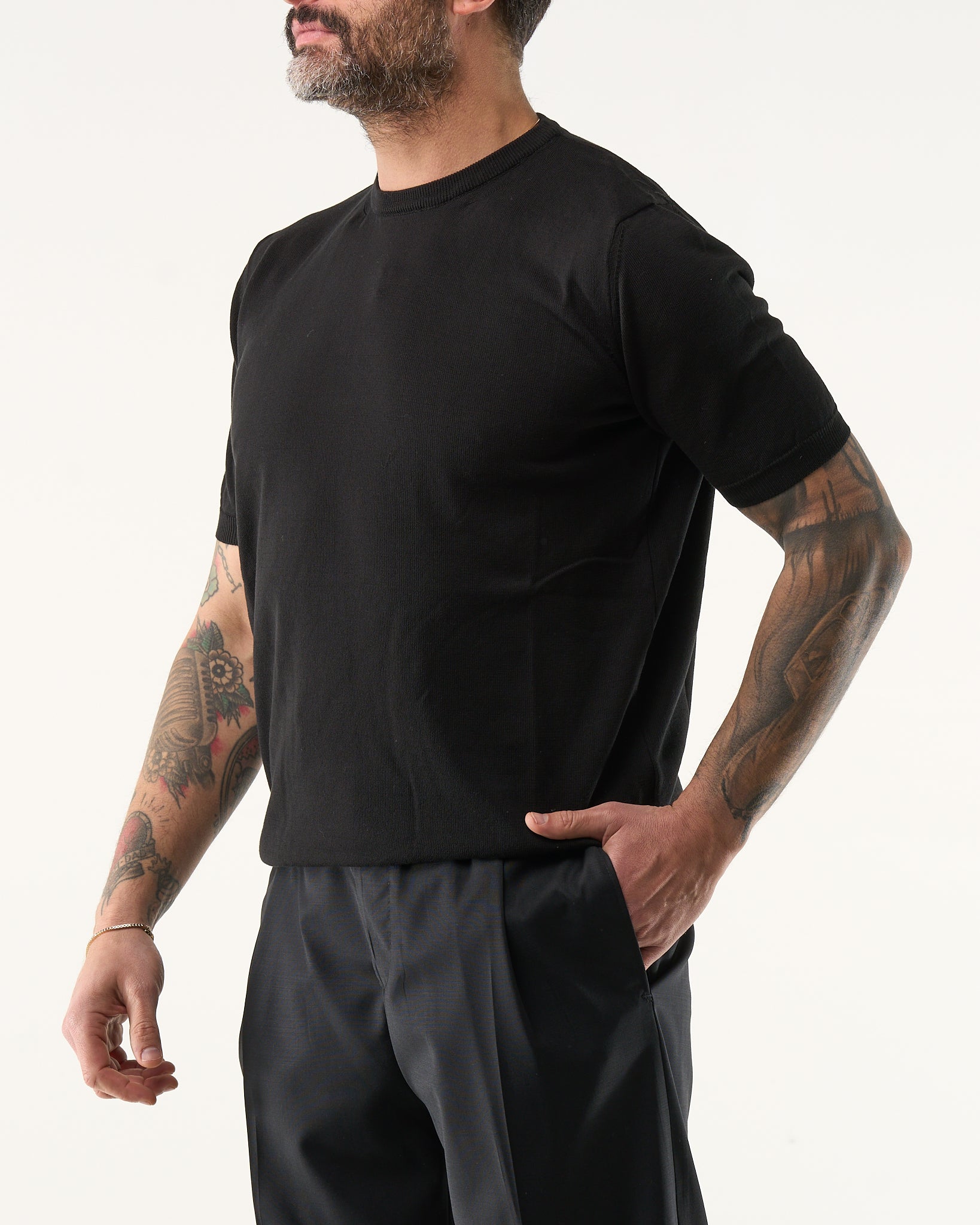 Maglia Girocollo in Filo a Mezza Manica Nero
