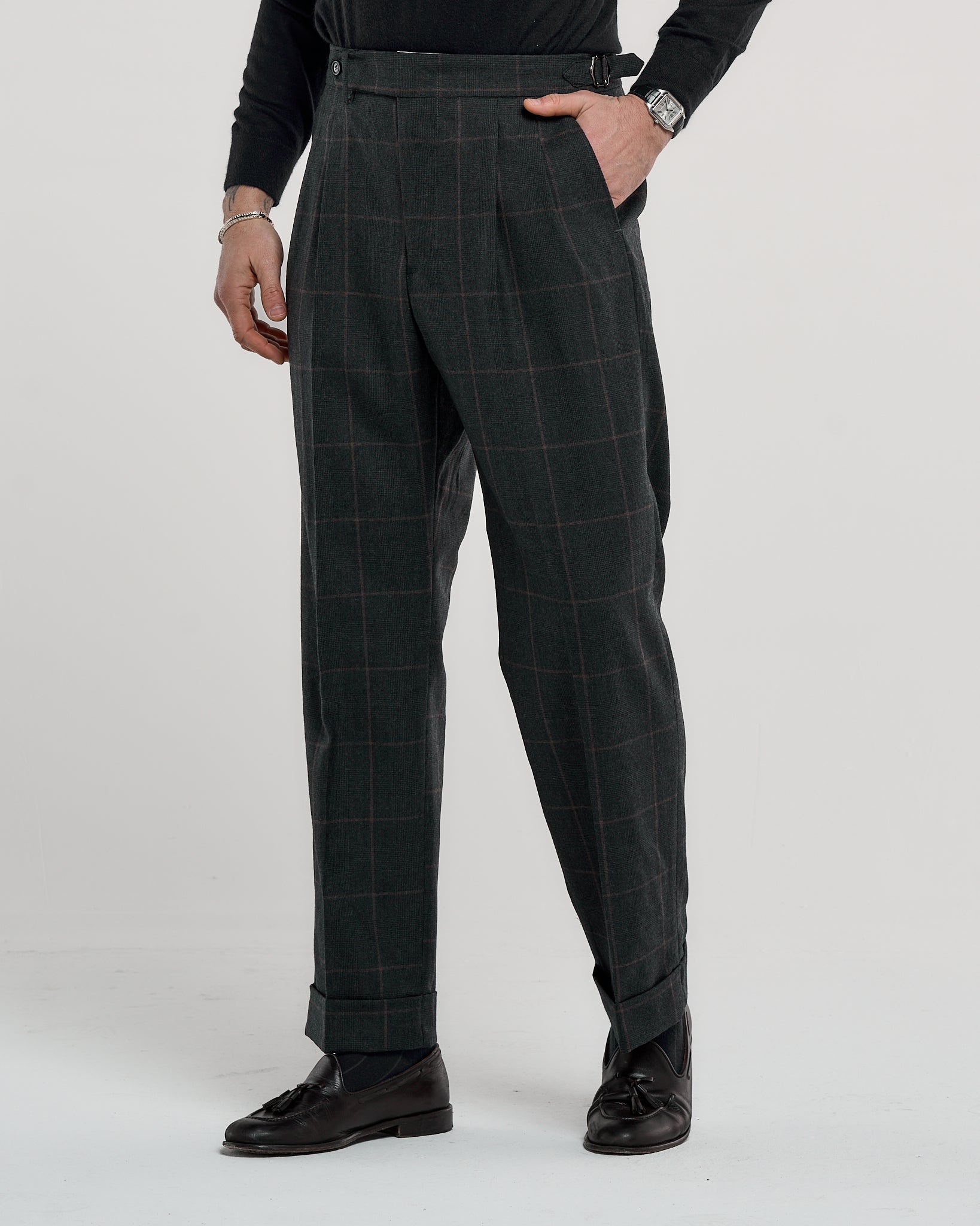 Pantalone Fondo Ampio e Fibbie Laterali in Lana Principe di Galles Grigio Scuro