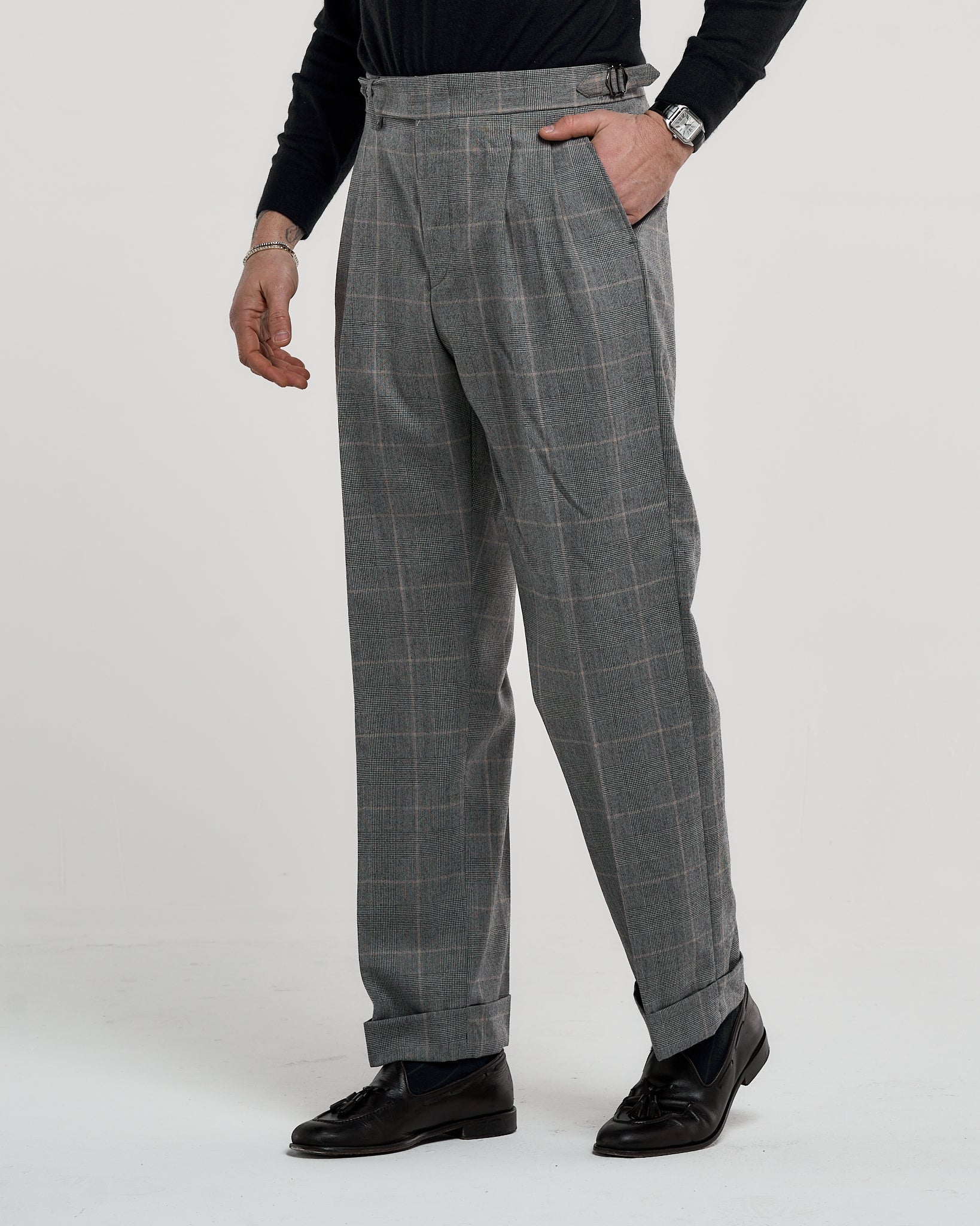 Pantalone Fondo Ampio e Fibbie Laterali in Lana Principe di Galles Grigio Chiaro