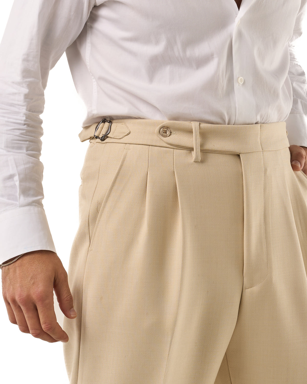 Pantalones de pernera ancha Off-White con hebillas laterales diagonales