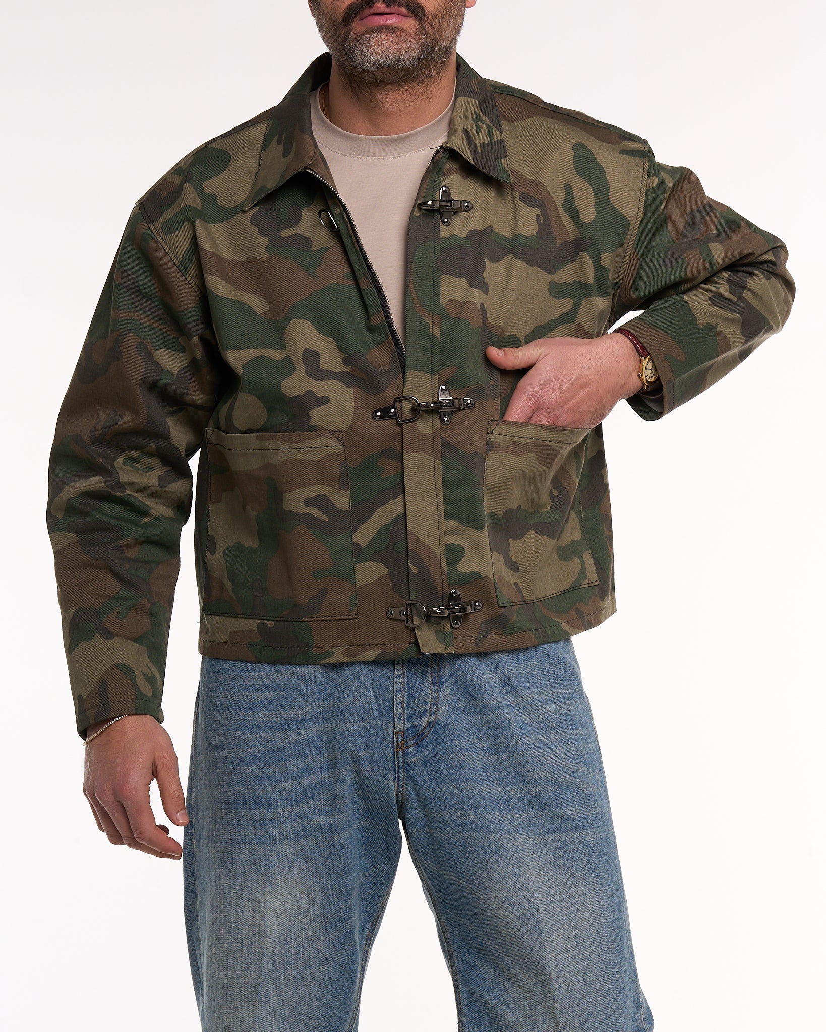 Giacca Cropped con Moschettoni Camouflage Verde