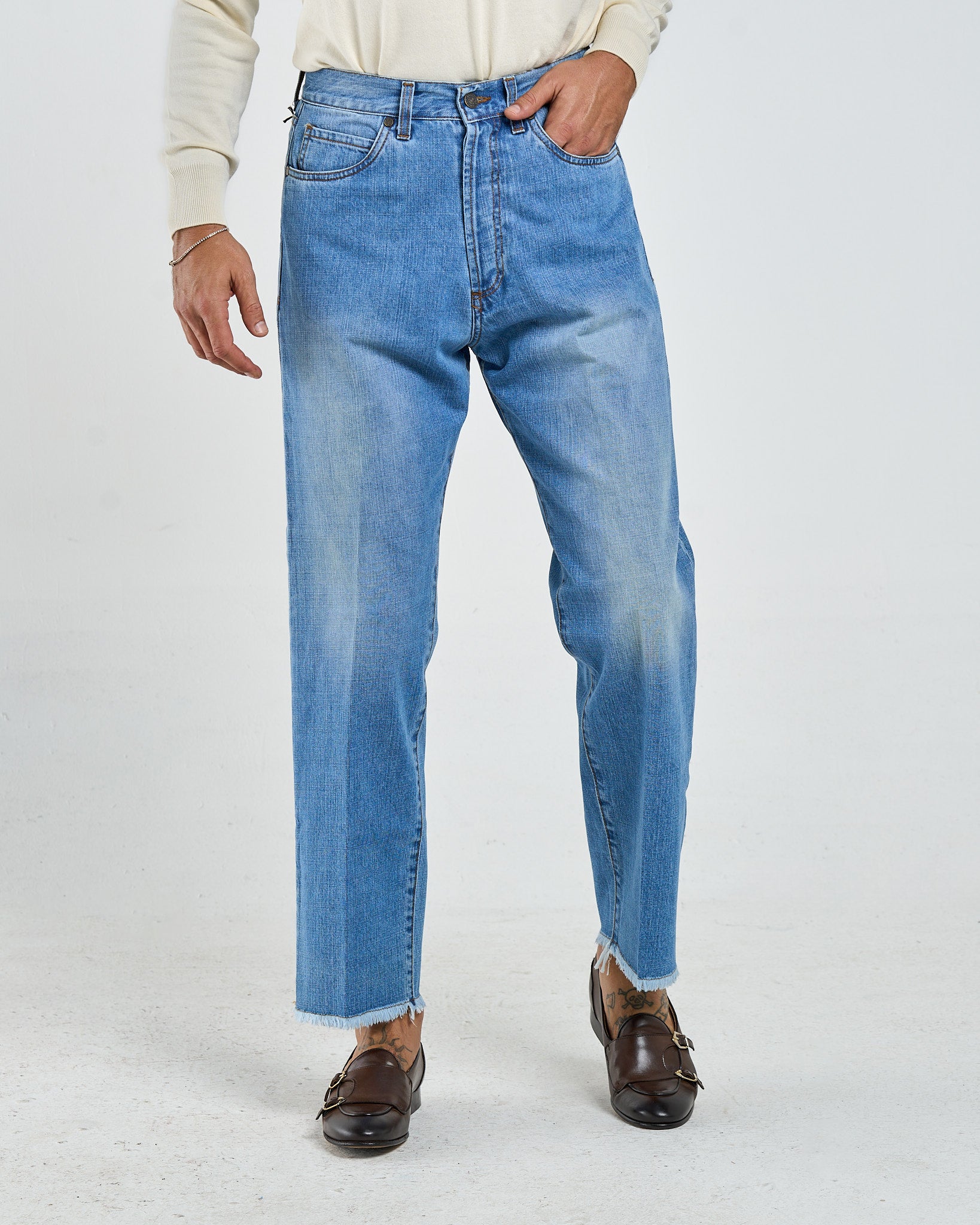 Jeans Vita Alta Fondo Ampio Sfrangiato Lavaggio Chiaro