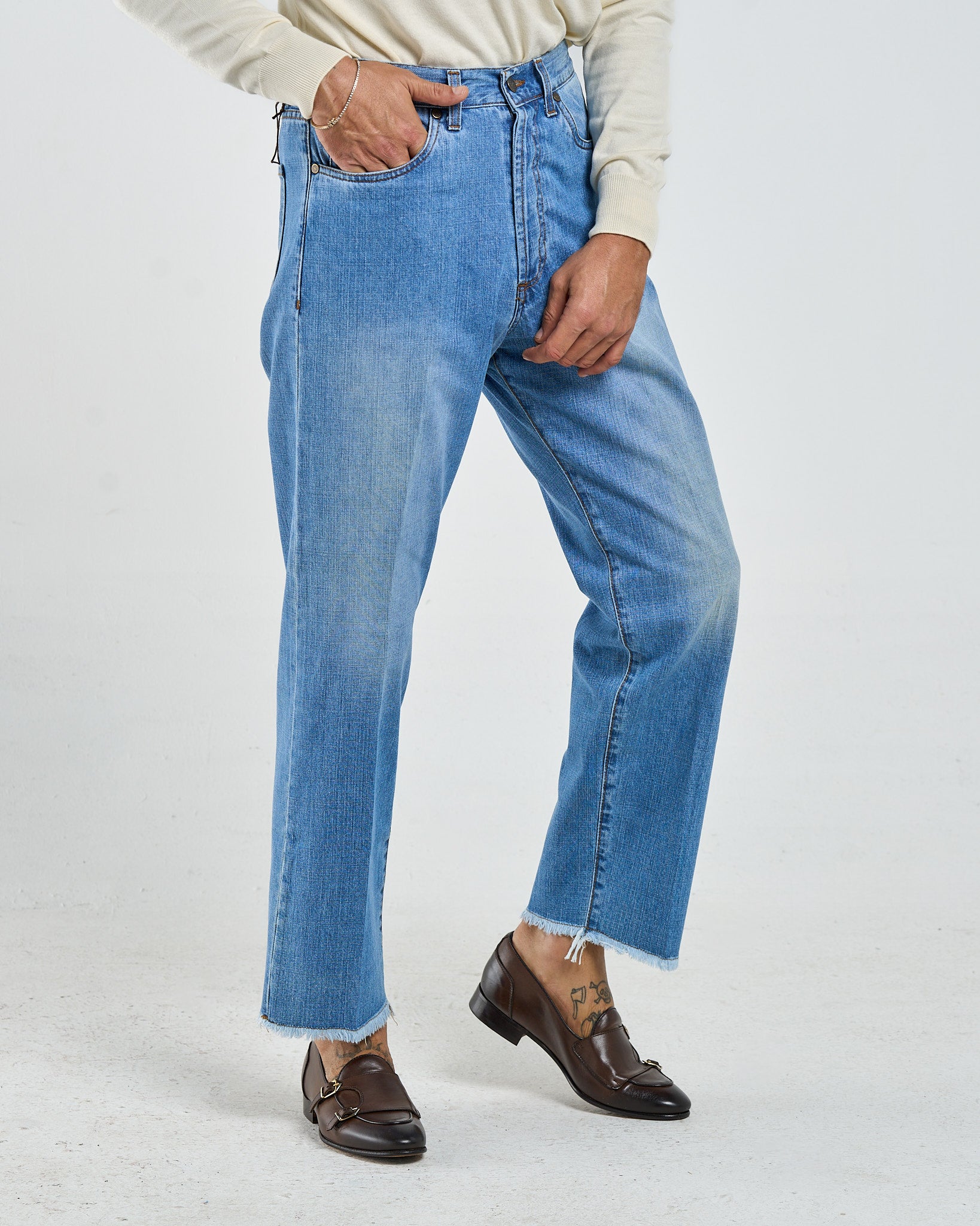 Jeans Vita Alta Fondo Ampio Sfrangiato Lavaggio Chiaro