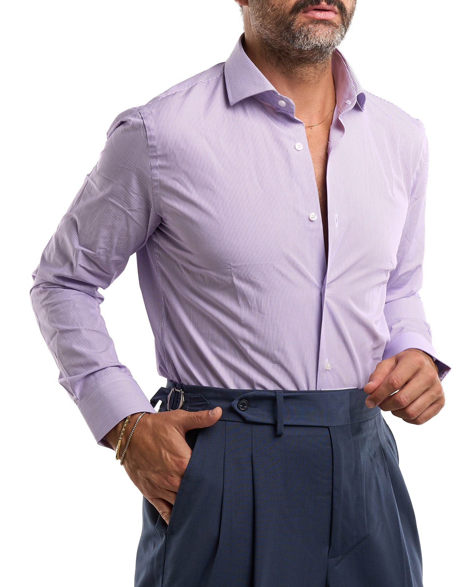 Camisa negra de cuello francés