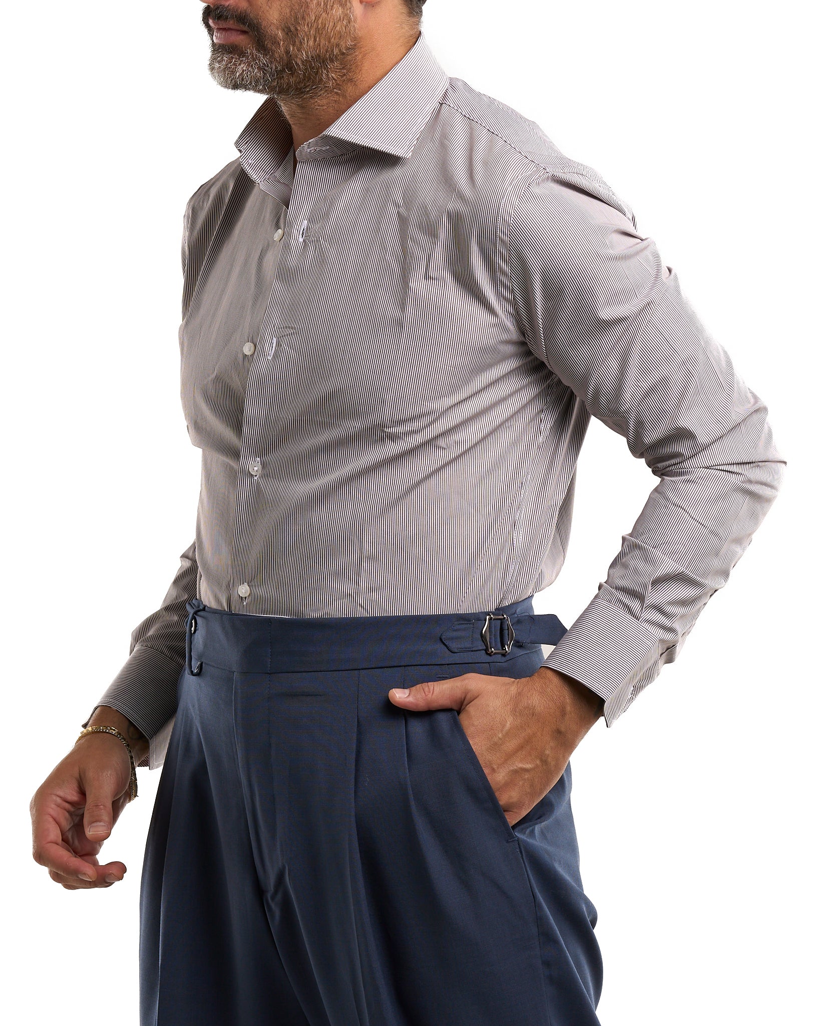 Camisa negra de cuello francés