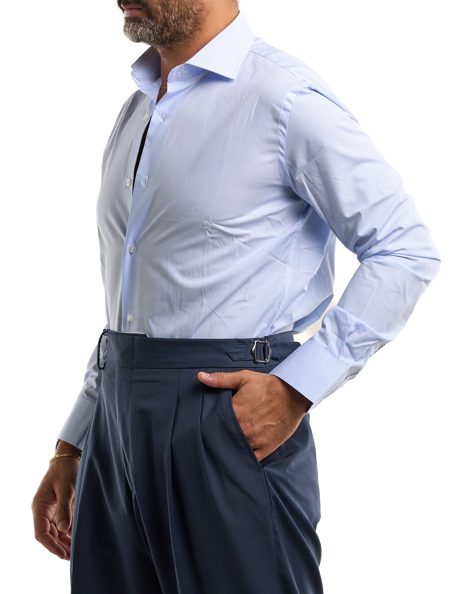 Camisa negra de cuello francés