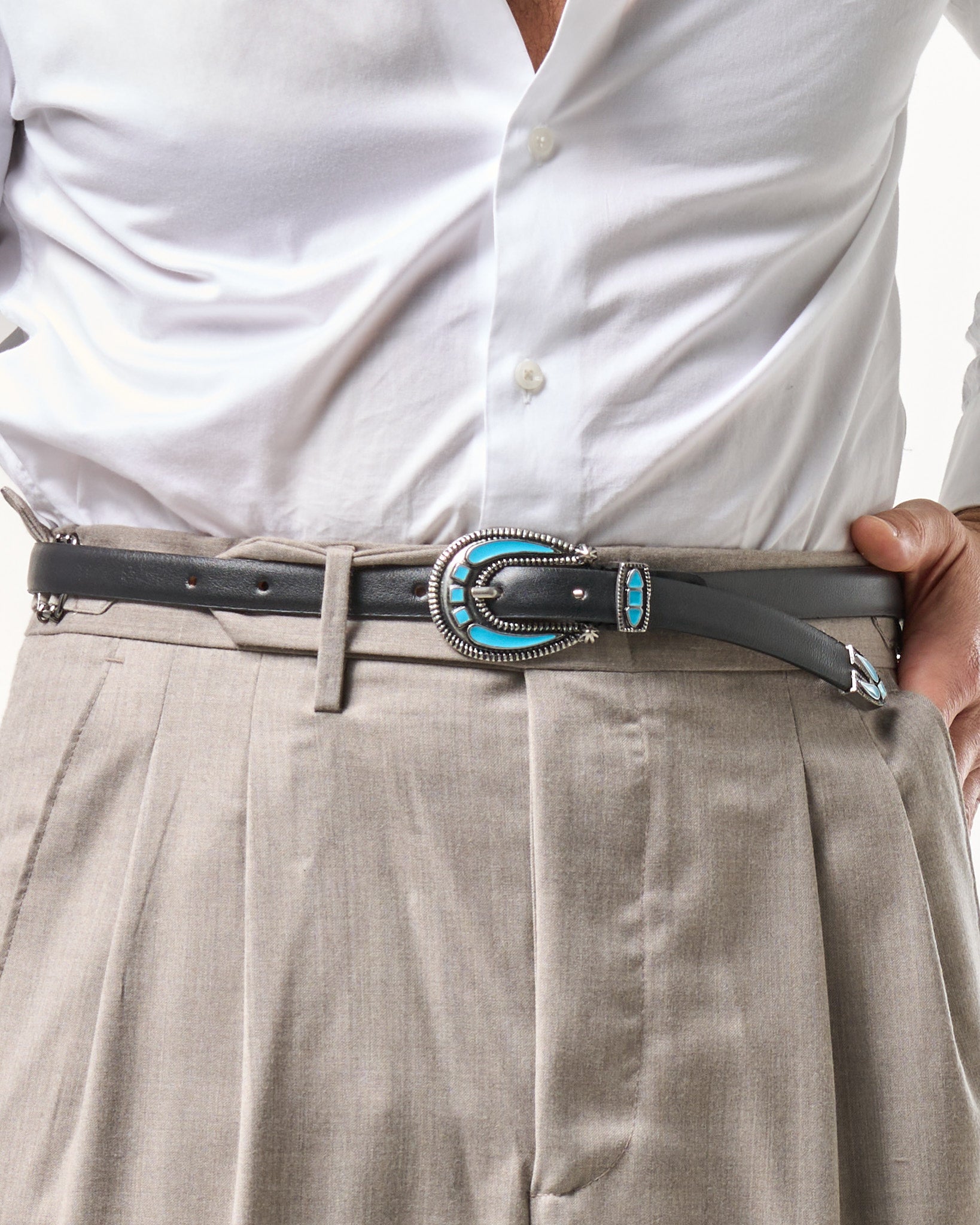 Cintura Smaltata con Pietre Azzurre in Pelle Nero